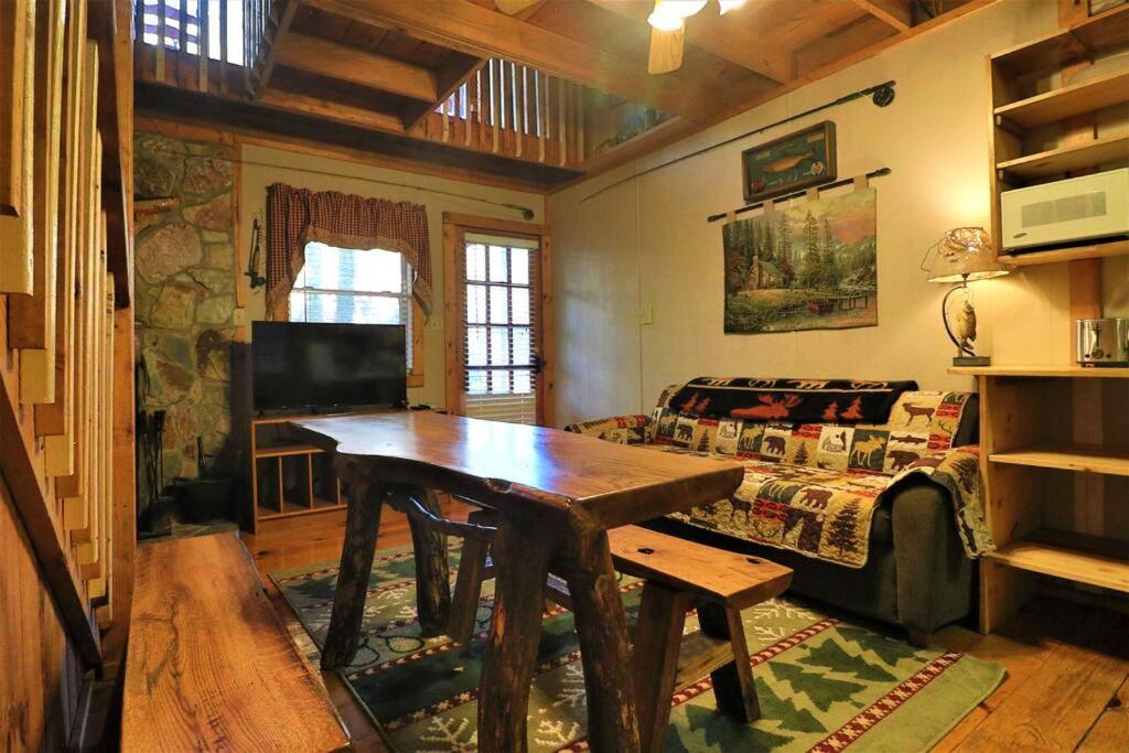 Cute Cabin Creek & Firepit #12 Helen Bagian luar foto