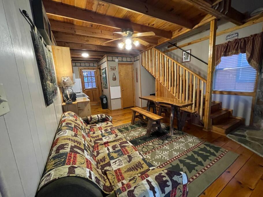 Cute Cabin Creek & Firepit #12 Helen Bagian luar foto