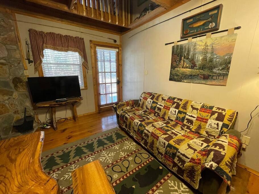 Cute Cabin Creek & Firepit #12 Helen Bagian luar foto