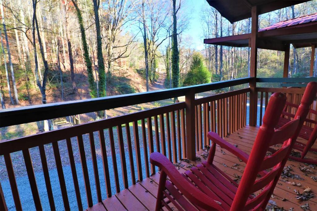 Cute Cabin Creek & Firepit #12 Helen Bagian luar foto